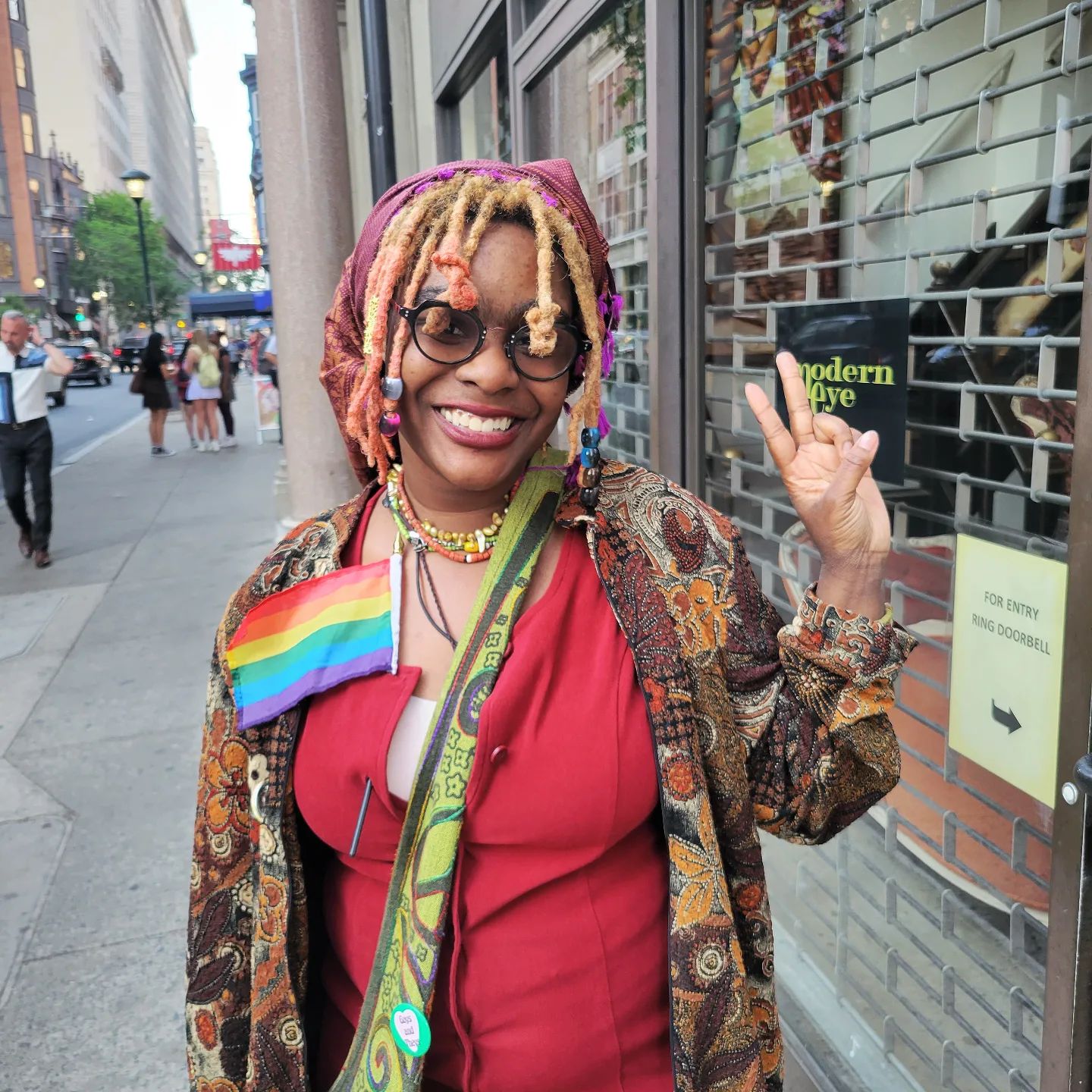 Anai in @sayoheyewear The Queen. Shine bright!